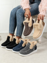 Cargar imagen en el visor de la galería, Furry Suede Round Toe Flat Sneakers
