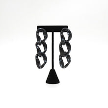 Load image into Gallery viewer, COLOR CHAIN DANGLE EARRING