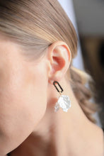 Load image into Gallery viewer, FLORAL SUMMER EARRINGS