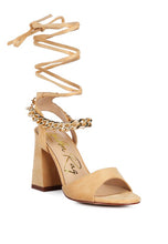 Cargar imagen en el visor de la galería, GONE GURL CHAIN DETAIL TIE UP BLOCK HEELS