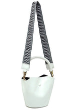 Cargar imagen en el visor de la galería, Fashion Bucket Crossbody Bag with Guitar Strap