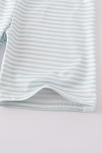 Cargar imagen en el visor de la galería, Green I love mom embroidery boy set