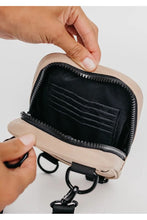 Load image into Gallery viewer, Jet Crossbody Sling