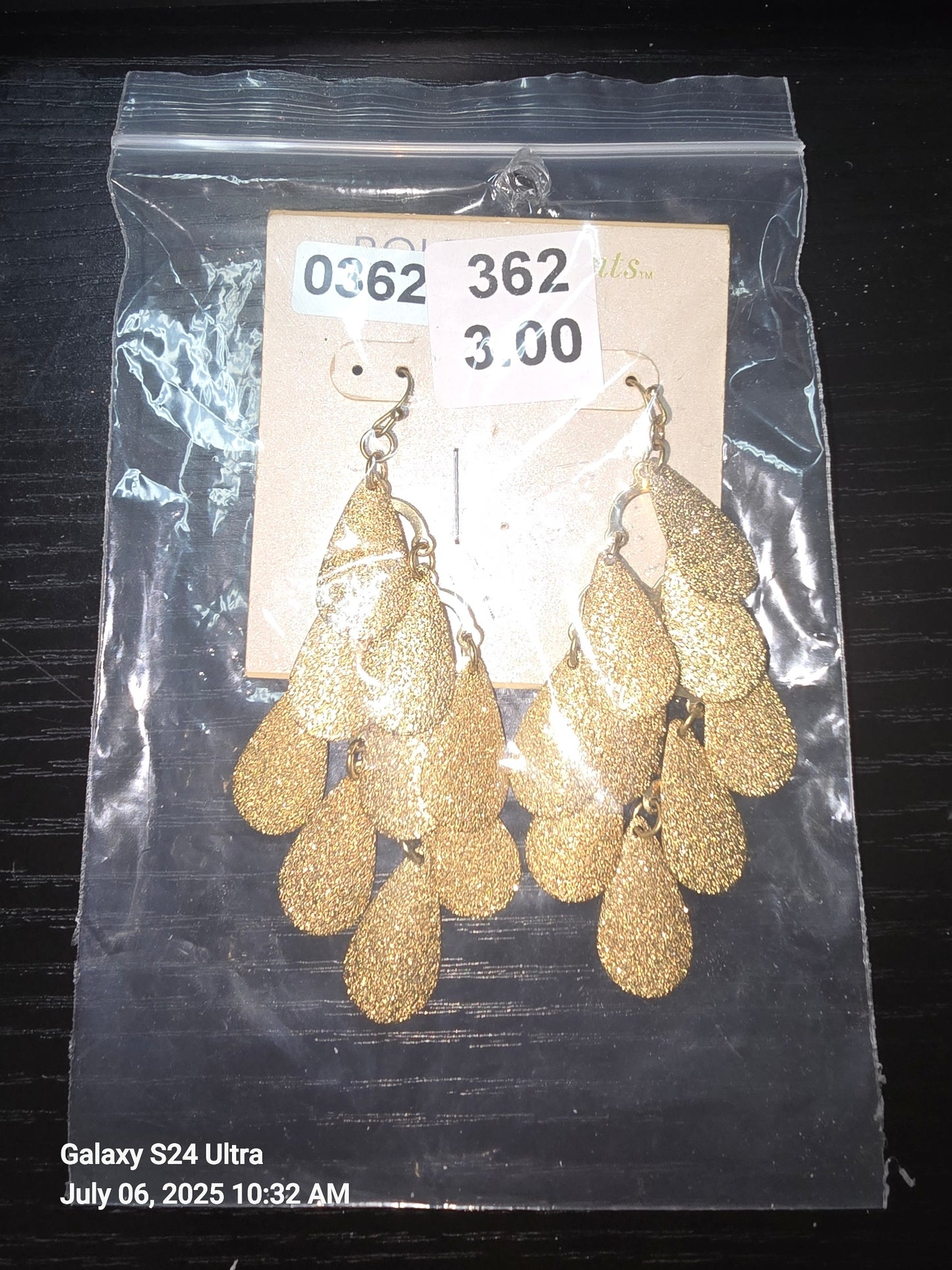 362 - gold multiple teardrops earrings