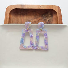 Load image into Gallery viewer, Avery Earrings - Dreamy
