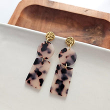 Load image into Gallery viewer, Nora Earrings - Blonde Tortoise