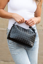 Cargar imagen en el visor de la galería, Mia Convertible Woven Crossbody Handbag