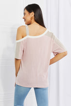 Cargar imagen en el visor de la galería, Andree by Unit Full Size Something Simple Cold Shoulder Tee