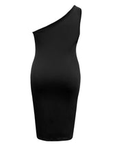 Cargar imagen en el visor de la galería, Plus Size Twisted One Shoulder Sleeveless Midi Dress