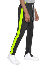 Cargar imagen en el visor de la galería, SINGLE STRIPE ANKLE ZIPPER TRACK PANTS