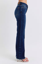 Cargar imagen en el visor de la galería, Judy Blue Full Size Raw Hem Straight Leg Jeans