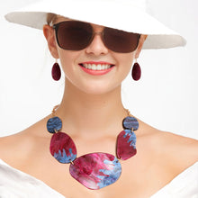 Cargar imagen en el visor de la galería, Fuchsia Purple Dipped Necklace