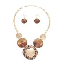 Load image into Gallery viewer, Collar Brown Gradient Leopard Gold Disc Necklace