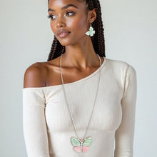 Cargar imagen en el visor de la galería, AKA Pendant Pink Green Butterfly Long Chain Set