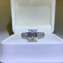Load image into Gallery viewer, 3 Carat Moissanite 925 Sterling Silver Ring