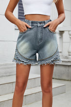 Cargar imagen en el visor de la galería, Raw Hem Studded Denim Shorts