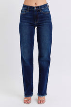 Cargar imagen en el visor de la galería, Judy Blue Full Size Raw Hem Straight Leg Jeans