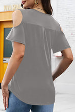 Cargar imagen en el visor de la galería, Full Size Half Zip Cold Shoulder Top