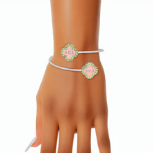 Cargar imagen en el visor de la galería, AKA Sorority Rhinestone Pink Clover Open Bangle