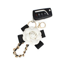 Load image into Gallery viewer, Keychain White Camellia Gold Chain Handbag Clip