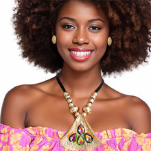 Cargar imagen en el visor de la galería, Metal Seashell Pink Green Necklace