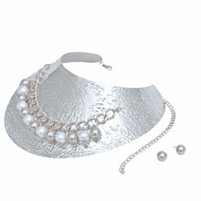 Load image into Gallery viewer, Armor Choker Collar Pearl Rigid Silver Metal Set