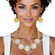 Load image into Gallery viewer, Collar Ivory Galactic Bead Gold Chain Necklace