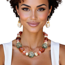 Cargar imagen en el visor de la galería, Beaded Brown Dreamy Oceanic Chunky Necklace