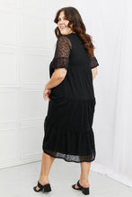 Cargar imagen en el visor de la galería, P & Rose Lovely Lace Full Size Tiered Dress