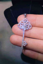Cargar imagen en el visor de la galería, 1 Carat Moissanite Key Pendant Necklace