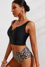 Cargar imagen en el visor de la galería, Conjunto de tankini con cuello cuadrado y medio broche