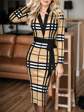Cargar imagen en el visor de la galería, Plus Size Plaid V-Neck Long Sleeve Wrap Dress