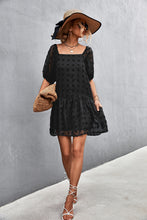 Cargar imagen en el visor de la galería, Swiss Dot Square Neck Half Balloon Sleeve Dress