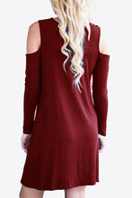 Cargar imagen en el visor de la galería, Cold-Shoulder Long Sleeve Round Neck Dress