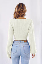 Cargar imagen en el visor de la galería, Bow V-Neck Long Sleeve Cropped Sweater
