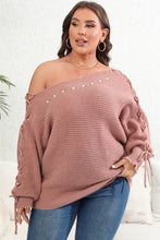 Cargar imagen en el visor de la galería, Plus Size One Shoulder Beaded Sweater