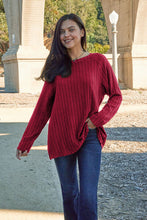 Cargar imagen en el visor de la galería, Basic Bae Full Size Ribbed Round Neck Long Sleeve Knit Top
