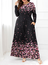 Cargar imagen en el visor de la galería, Plus Size Round Neck Maxi Dress with Pockets
