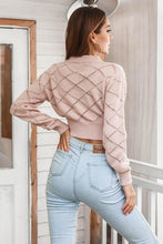 Cargar imagen en el visor de la galería, Openwork Plaid Round Neck Cropped Sweater