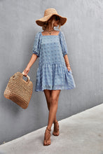 Cargar imagen en el visor de la galería, Swiss Dot Square Neck Half Balloon Sleeve Dress