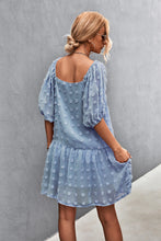 Cargar imagen en el visor de la galería, Swiss Dot Square Neck Half Balloon Sleeve Dress