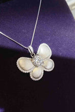 Cargar imagen en el visor de la galería, 1 Carat Moissanite Butterfly Pendant Necklace