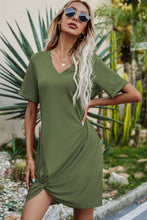 Cargar imagen en el visor de la galería, Twisted V-Neck Short Sleeve Dress