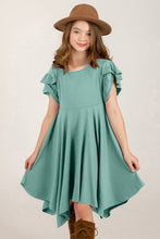 Cargar imagen en el visor de la galería, Round Neck Petal Sleeve Dress