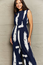 Cargar imagen en el visor de la galería, Printed Round Neck Cutout Jumpsuit with Pockets