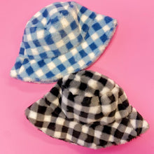 Cargar imagen en el visor de la galería, Super Cozy Checkered Bucket Hat
