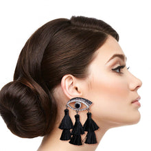 Cargar imagen en el visor de la galería, Black Evil Eye Tassel Earrings
