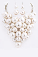 Load image into Gallery viewer, Mix Pearls Statement Necklace Set
