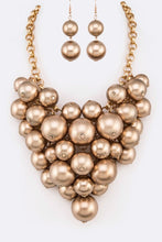 Load image into Gallery viewer, Mix Pearls Statement Necklace Set
