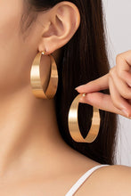 Load image into Gallery viewer, Satin surface wide hoop earrings
